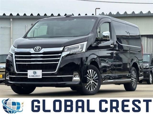 TOYOTA GRANACE 2022