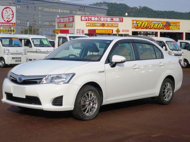 TOYOTA COROLLA AXIO HYBRID 2015