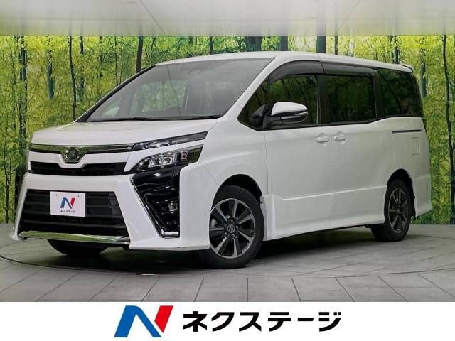 TOYOTA VOXY 2017