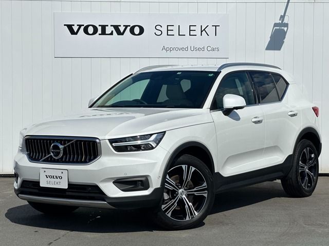 VOLVO XC40 2022