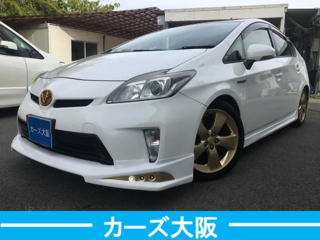 TOYOTA PRIUS 2012