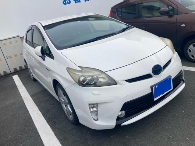 TOYOTA PRIUS 2012