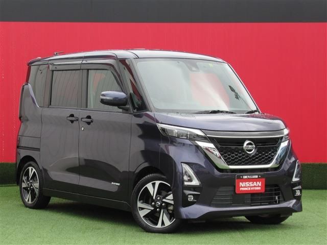 NISSAN ROOX 2020