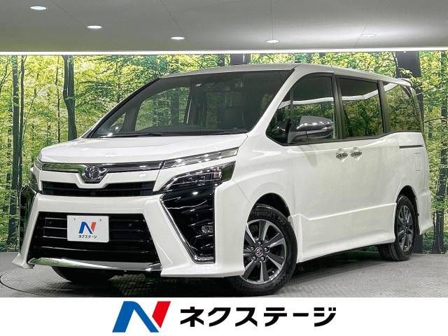 TOYOTA VOXY 2021