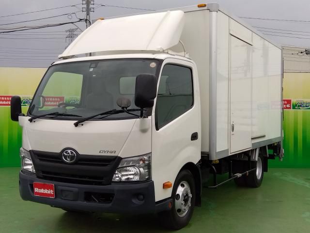 TOYOTA DYNA 2018