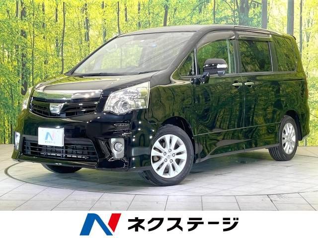 TOYOTA NOAH 2012