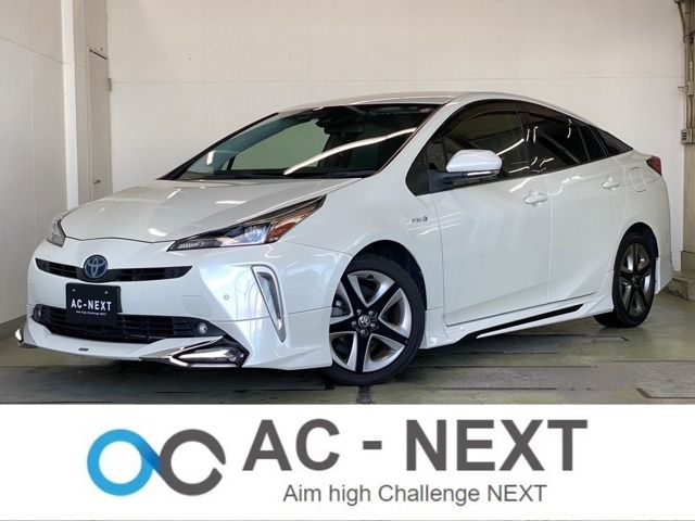 TOYOTA PRIUS 2019