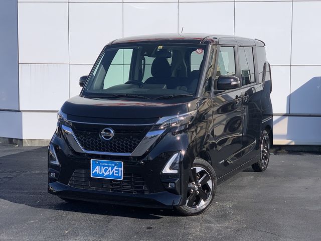 NISSAN ROOX 2022