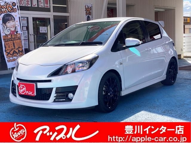 TOYOTA VITZ 2016