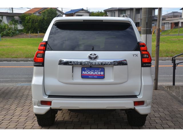 TOYOTA LANDCRUISER PRADO 2018