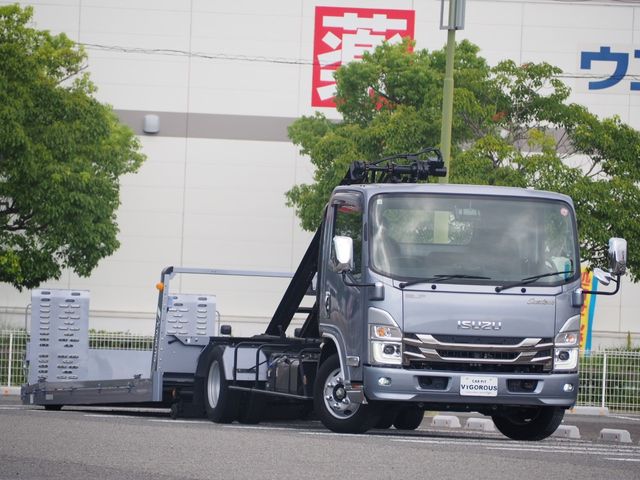 ISUZU ELF 2023