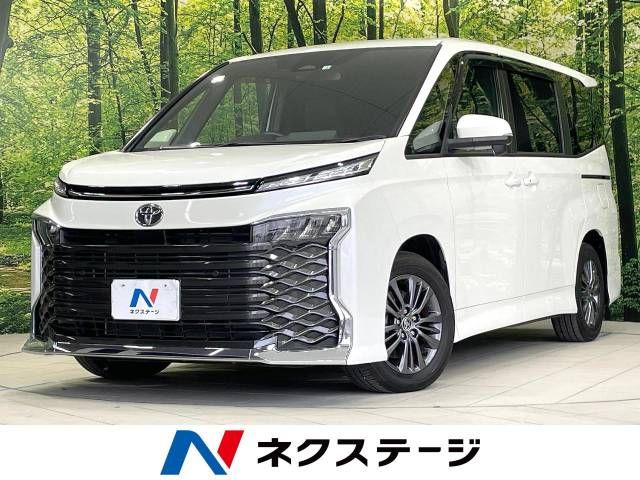 TOYOTA VOXY 2022