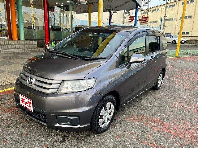 HONDA FREED Spike 2013