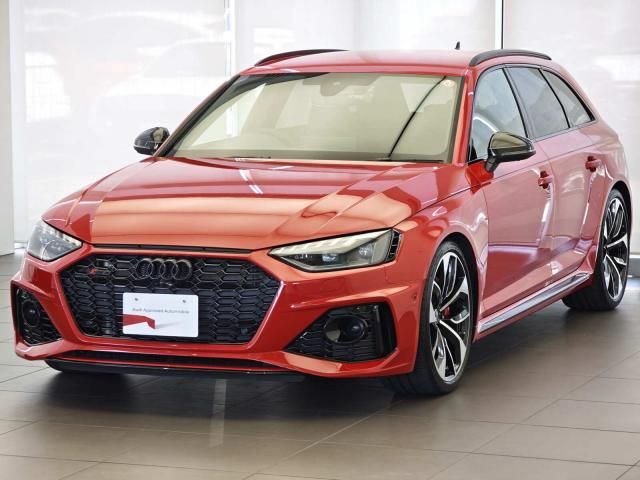 AUDI RS4 AVANT 2022