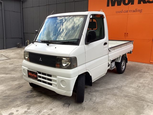 MITSUBISHI MINICAB TRUCK 2002