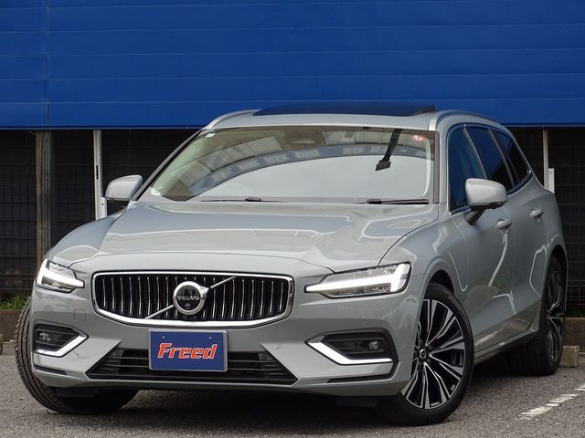 VOLVO V60 2023