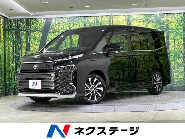 TOYOTA VOXY 2023