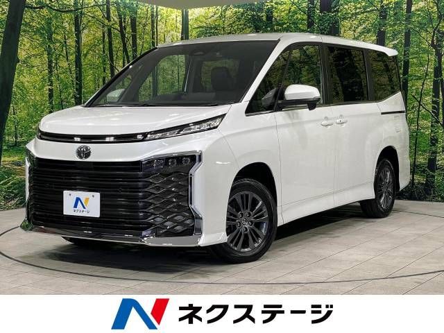 TOYOTA VOXY 4WD 2024