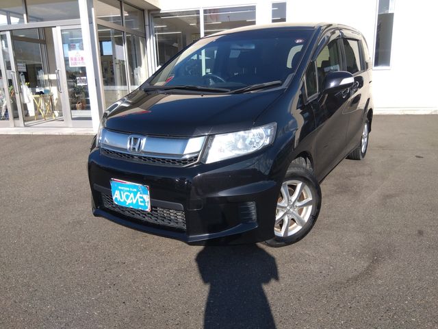 HONDA FREED Spike 4WD 2014