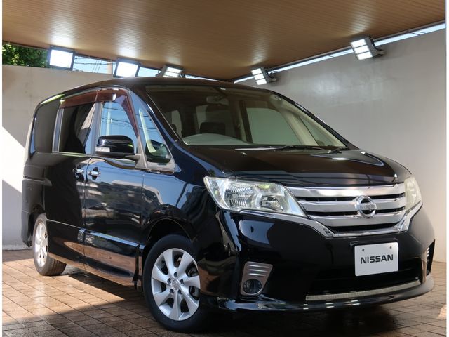 NISSAN SERENA  WG 2011