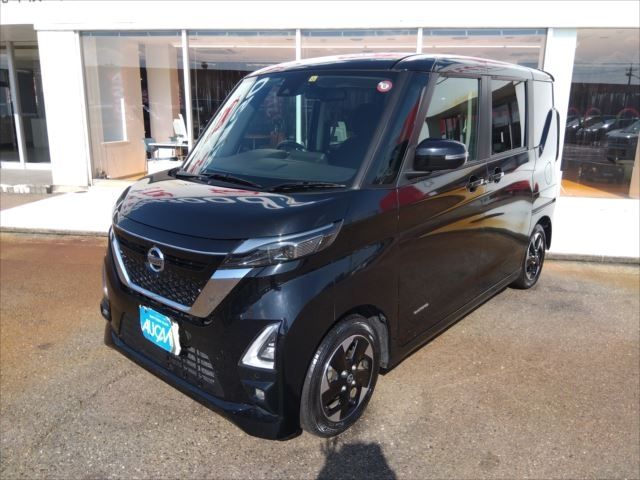 NISSAN ROOX 2022