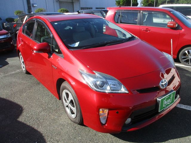 TOYOTA PRIUS 2013