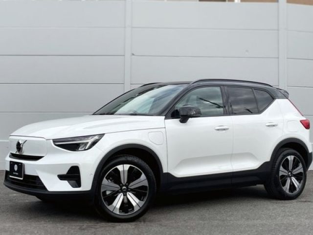 VOLVO XC40 2022