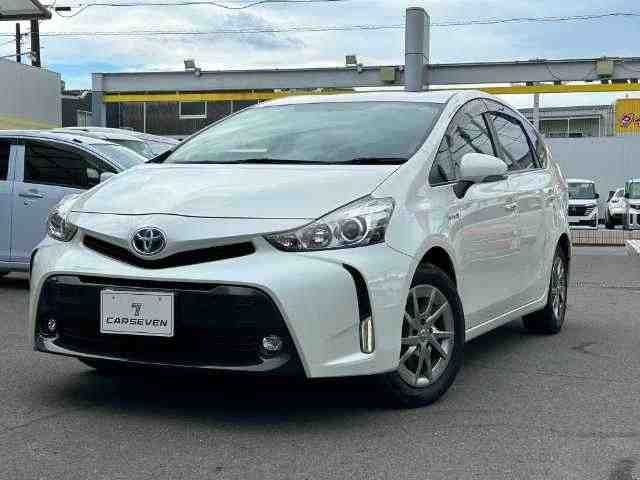 TOYOTA PRIUS ALPHA 2016