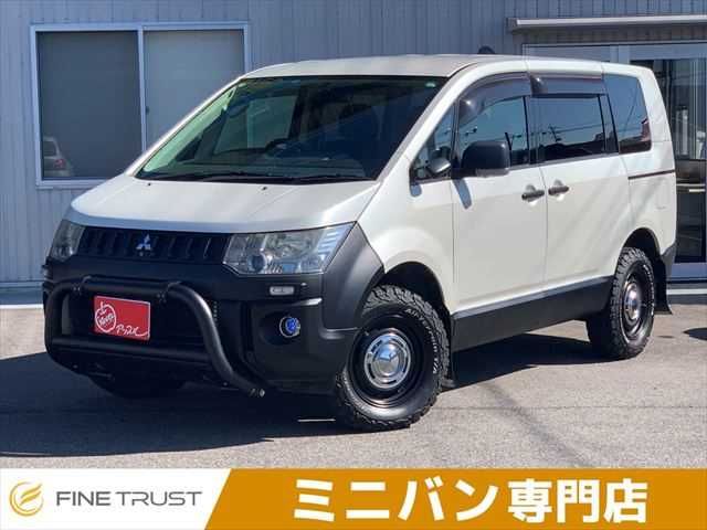 MITSUBISHI DELICA D:5 4WD 2010