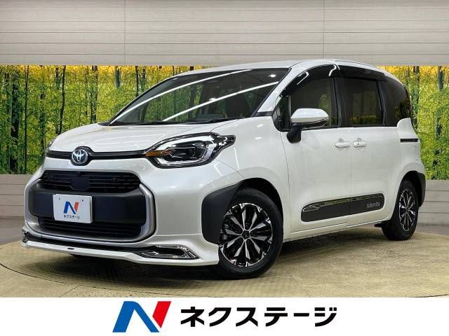 TOYOTA SIENTA HYBRID 2024