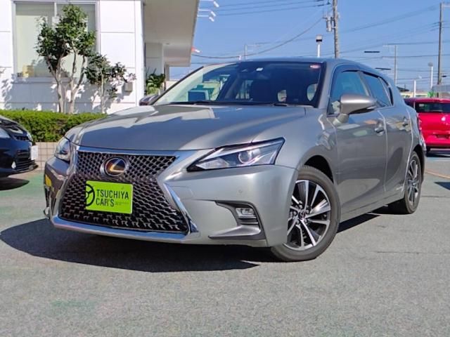 TOYOTA LEXUS CT200h 2017