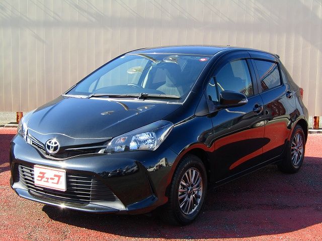 TOYOTA VITZ 2016