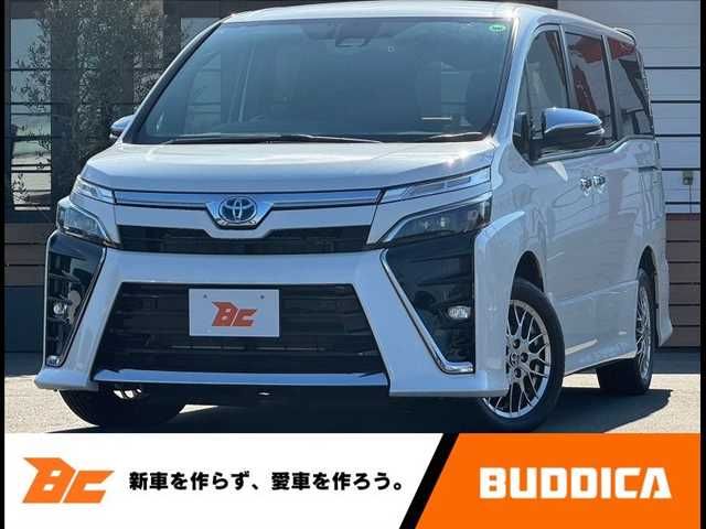 TOYOTA VOXY HYBRID 2021