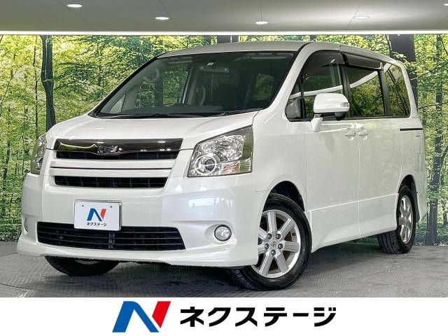 TOYOTA NOAH 2010