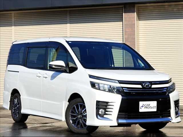 TOYOTA VOXY 2014