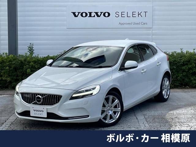 VOLVO V40 2019