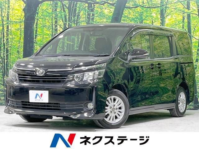 TOYOTA VOXY 2014