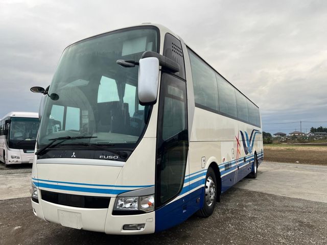 MITSUBISHI FUSO AERO Queen 2011