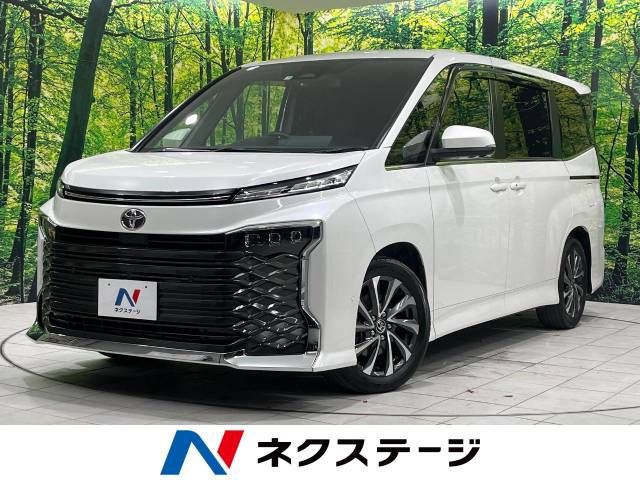 TOYOTA VOXY 2022