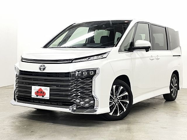 TOYOTA VOXY 2024