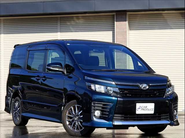 TOYOTA VOXY 2014