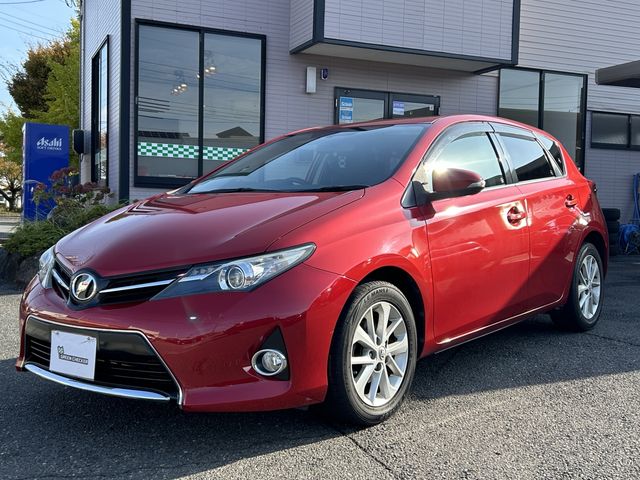 TOYOTA AURIS 2013