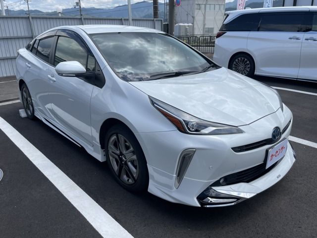 TOYOTA PRIUS 2020