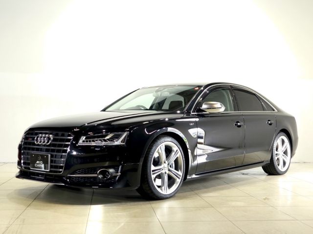 AUDI S8 2016