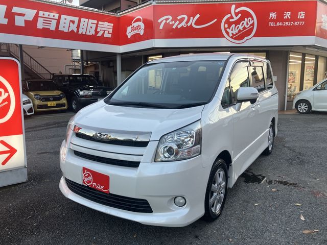 TOYOTA NOAH 2009