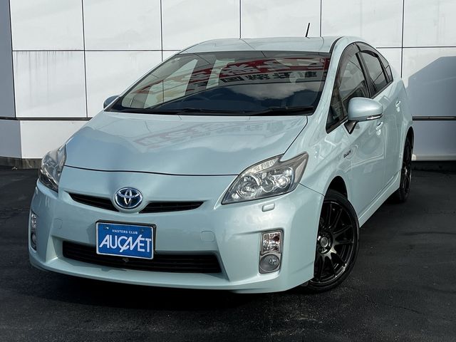 TOYOTA PRIUS 2011