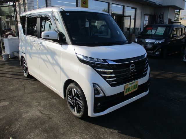 NISSAN ROOX 2024