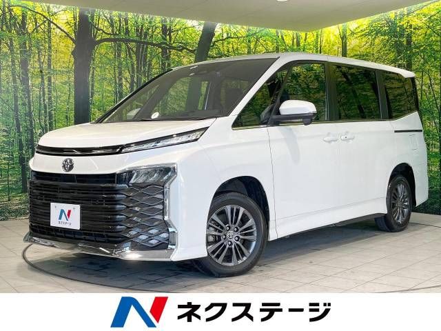 TOYOTA VOXY 4WD 2023