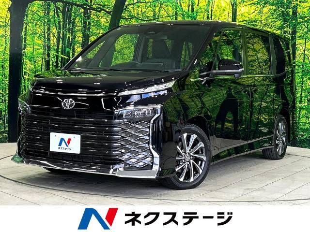 TOYOTA VOXY 2023