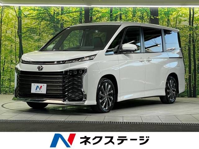 TOYOTA VOXY 2022